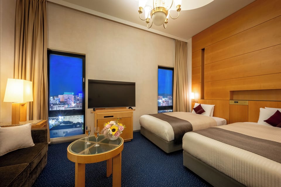 NEW Deluxe Twin (Non-smoking) | In-room safe, desk, laptop workspace, free WiFi