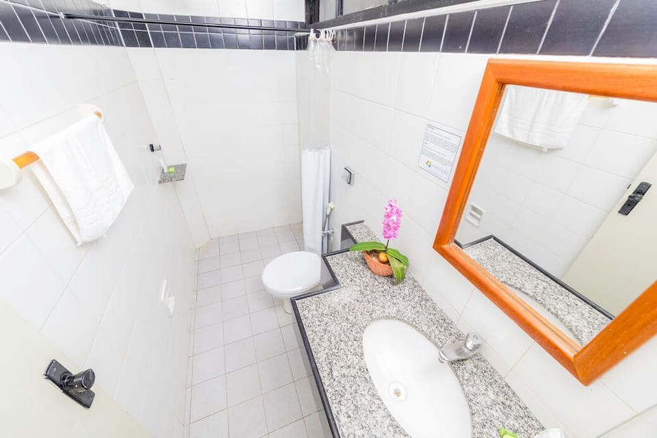 Standard Double or Twin Room | Bathroom | Shower, towels, soap, shampoo