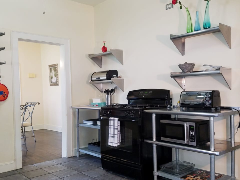 Gas stove, toaster and microwave oven.