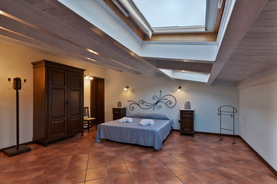 Deluxe Room | Premium bedding, soundproofing, rollaway beds, free WiFi