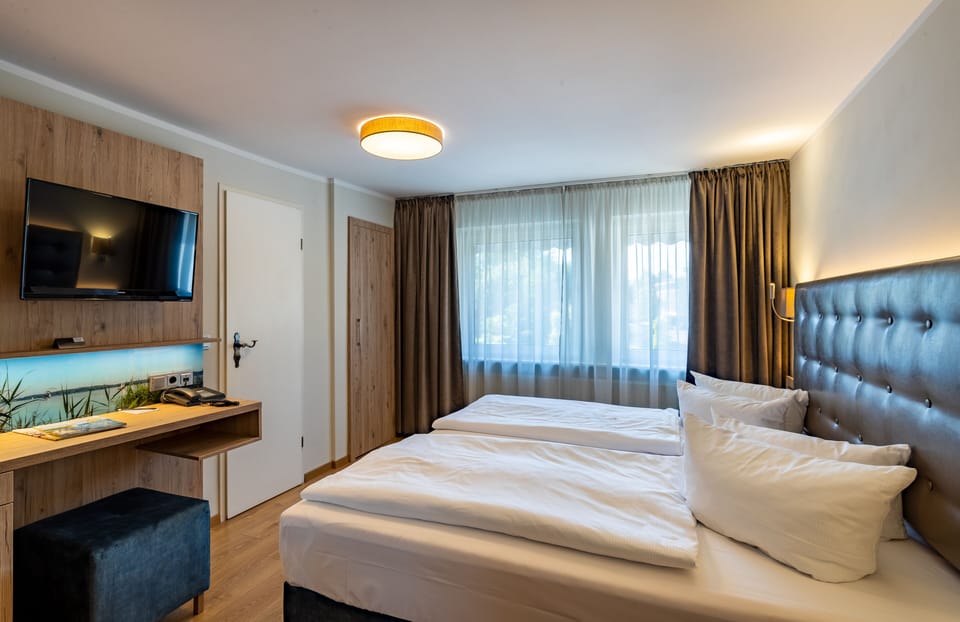 Minibar, desk, cribs (surcharge), rollaway beds (surcharge)