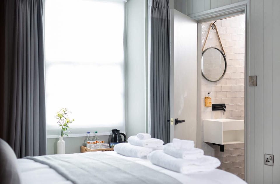 Deluxe Double Room | Hypo-allergenic bedding available, blackout drapes