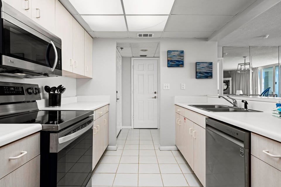 Full Size Kitchen