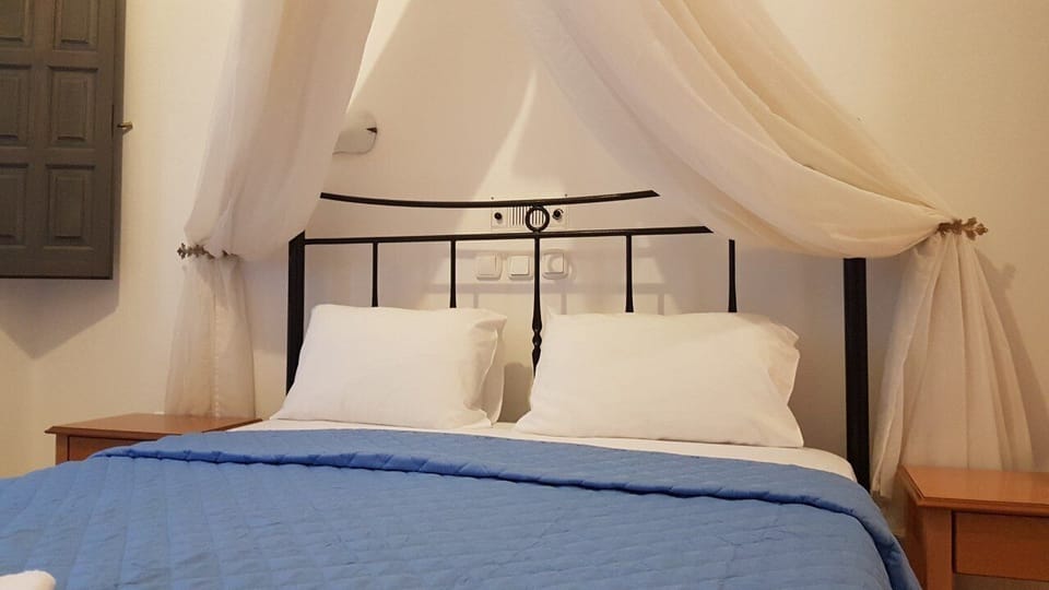 Superior Studio, Sea View | In-room safe, iron/ironing board, free WiFi, bed sheets