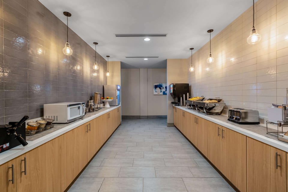 Free daily self-serve breakfast