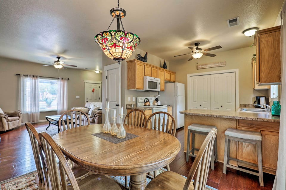 Dining Area | Dishes & Flatware Provided