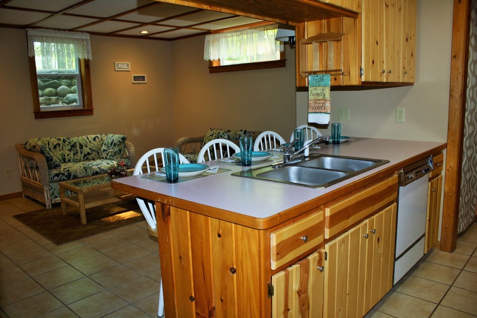 Lower level full kitchen