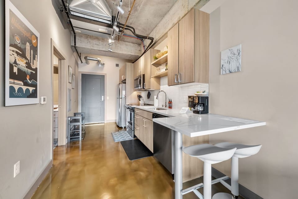 Kitchen seating area