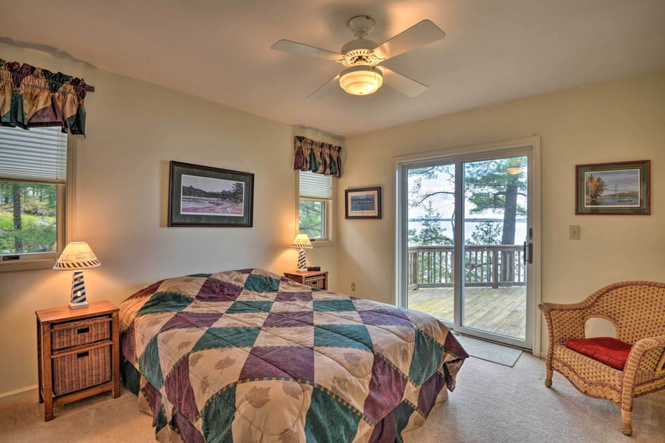 Bedroom 1 | Queen Bed | Linens Provided
