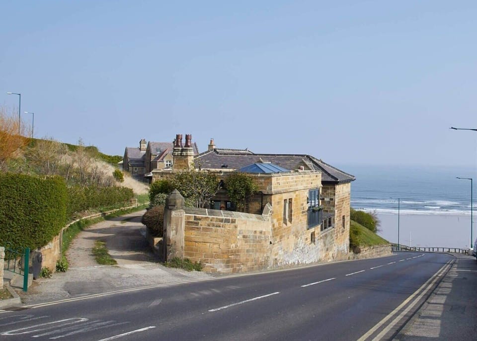 The Nook, Saltburn-by-the-Sea - Host & Stay