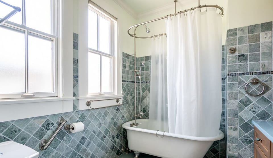 Upper Bathroom