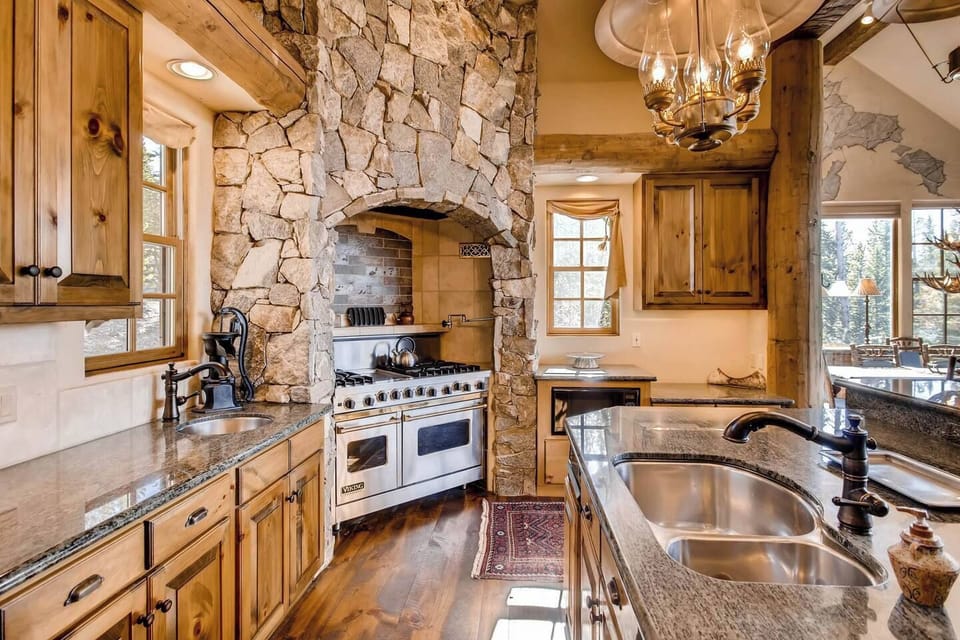 Beautiful open floor plan kitchen area