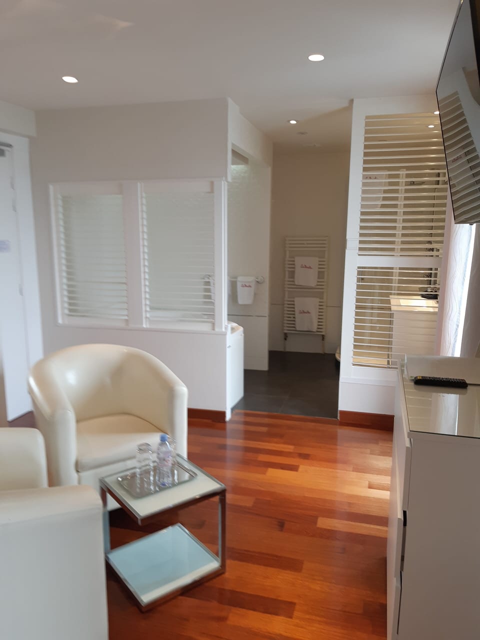 Royal Double Room, 1 King Bed, Terrace, Sea View | In-room safe, free WiFi, bed sheets