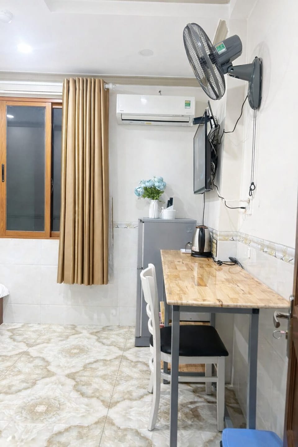 Economy Single Room | Desk, iron/ironing board, free WiFi