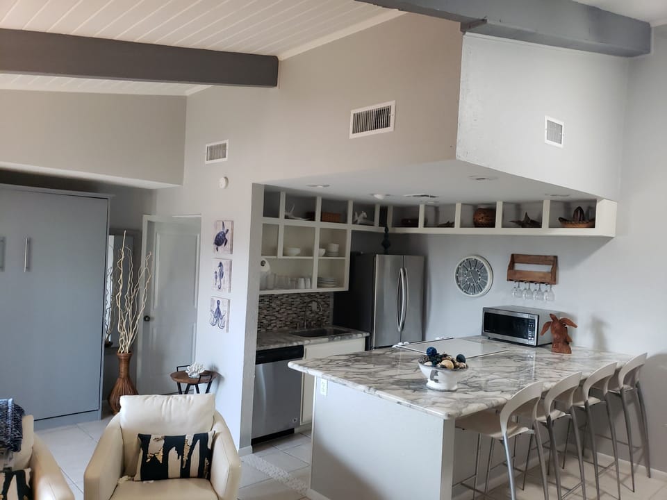 Kitchen island, Open floor plan