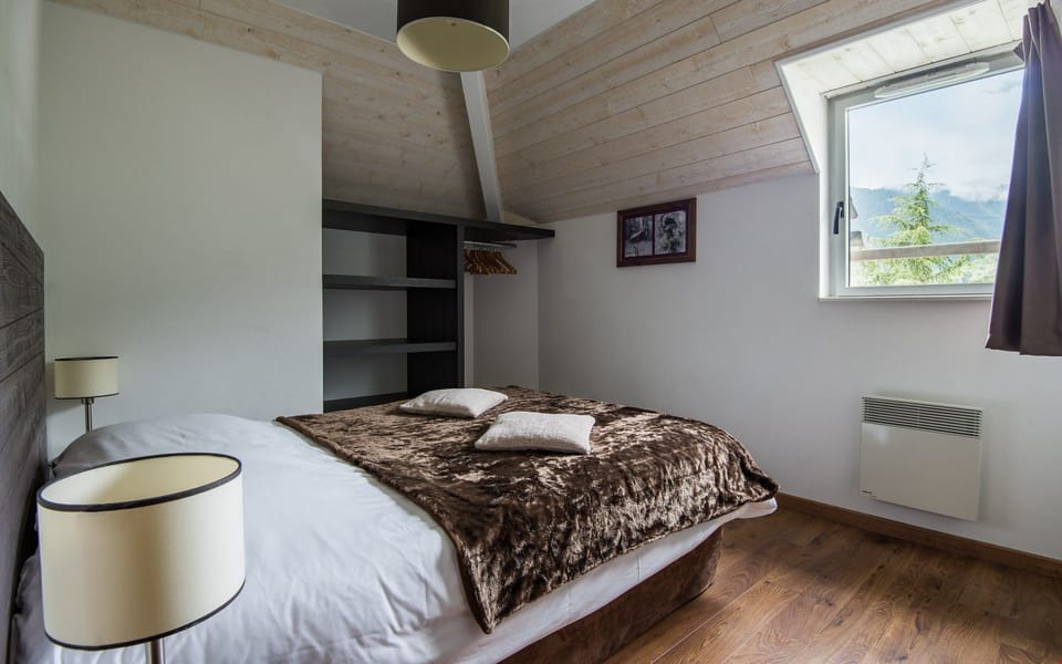 Please specify any bedding preferences with our team upon booking and we will be happy to try and accommodate you!