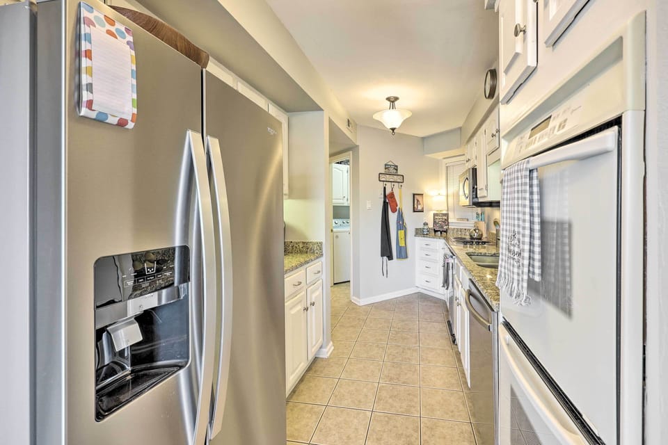 Kitchen | Cooking Basics | Coffee Maker | Paper Towels/Trash Bags Provided