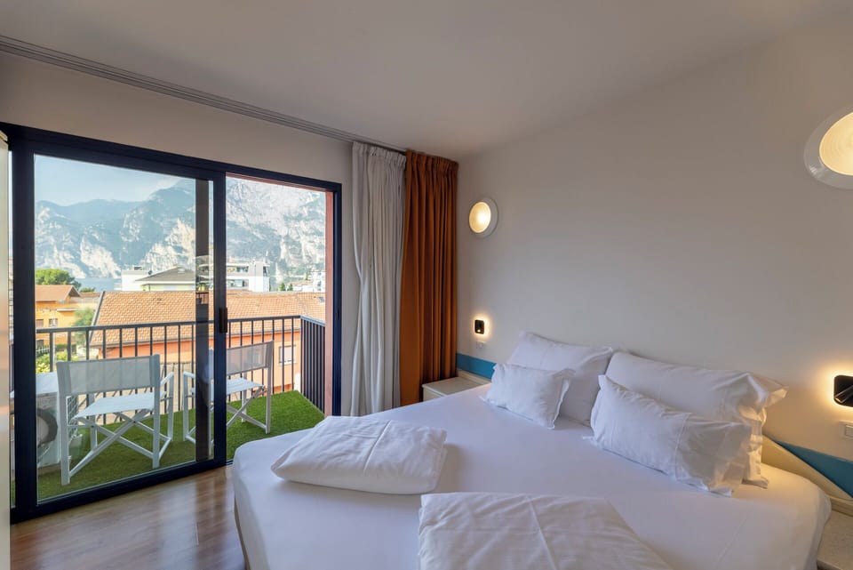 Superior Double Room | Premium bedding, down comforters, minibar, in-room safe