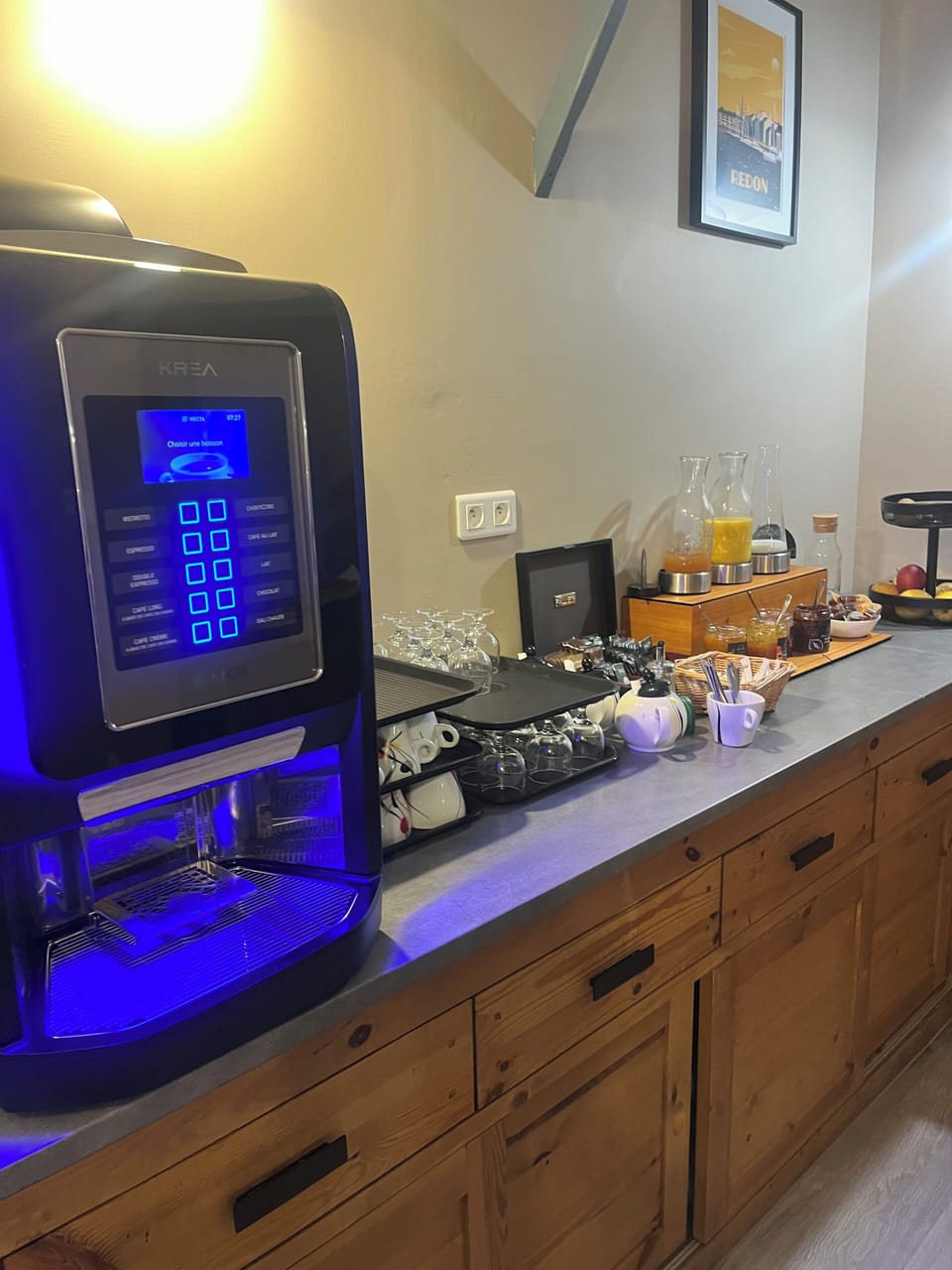 Daily buffet breakfast for a fee