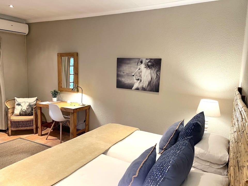 Classic Double or Twin Room (Safari) | Desk, WiFi