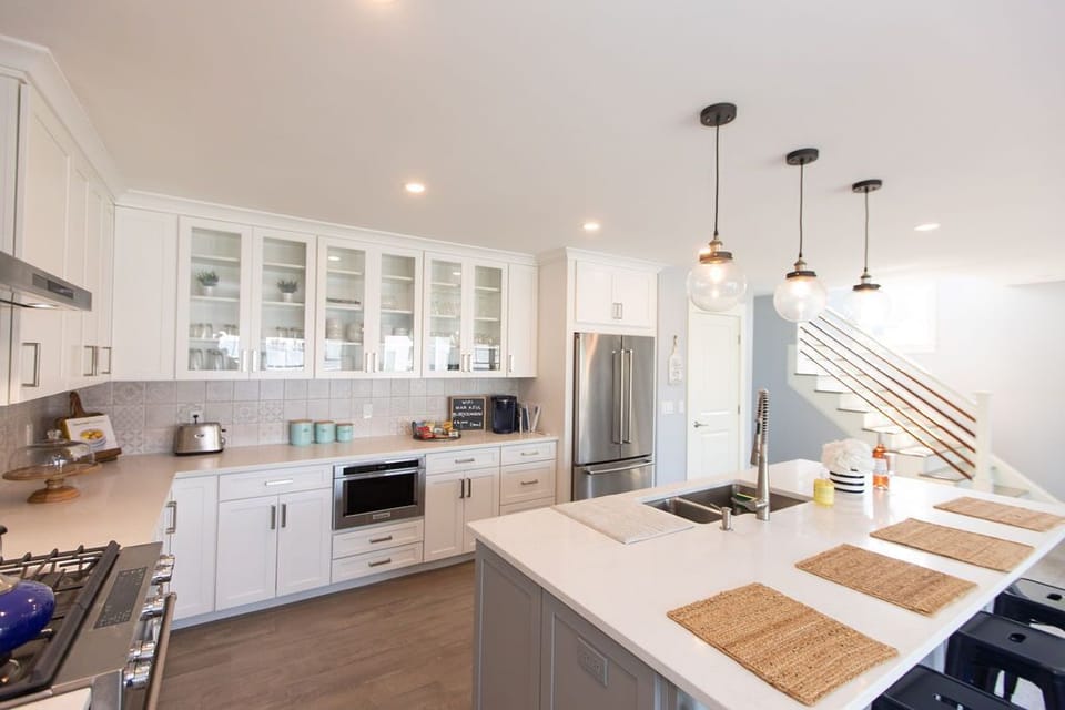 Fully equipped kitchen with everything you'd need.