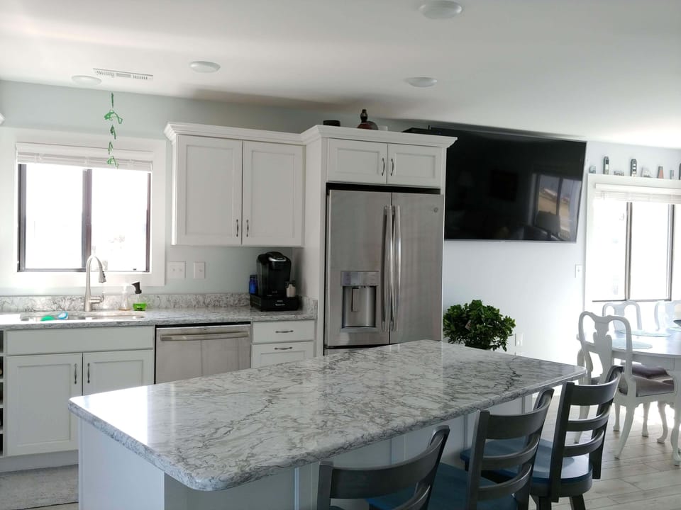 More kitchen