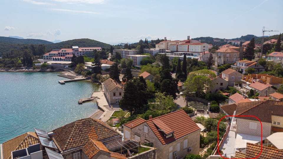 Korcula panorama with location of the apartment
