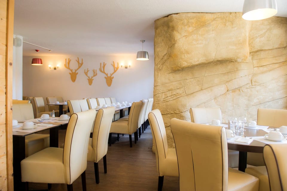 When you request the all inclusive package for €50/day, you'll have access to the restaurant in the neighbouring Hôtel des Bergers!