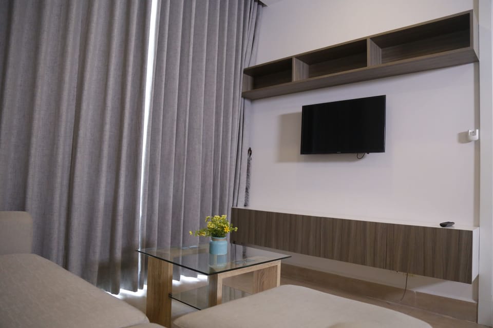 Superior Room, 1 Bedroom, City View | Living area | 32-inch LCD TV with satellite channels, TV
