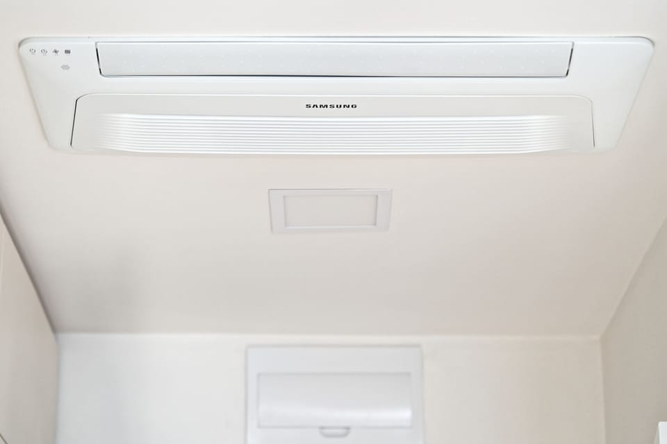 Deluxe Double or Twin Room | Hypo-allergenic bedding available, minibar, desk, laptop workspace