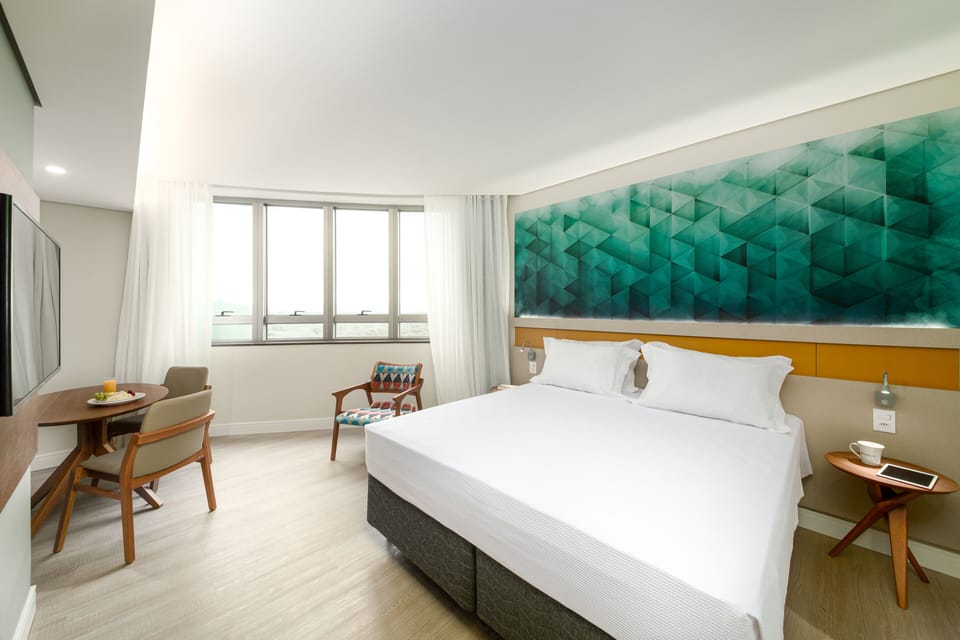 Premium Casal - 1 Cama Queen | Minibar, in-room safe, blackout drapes, soundproofing