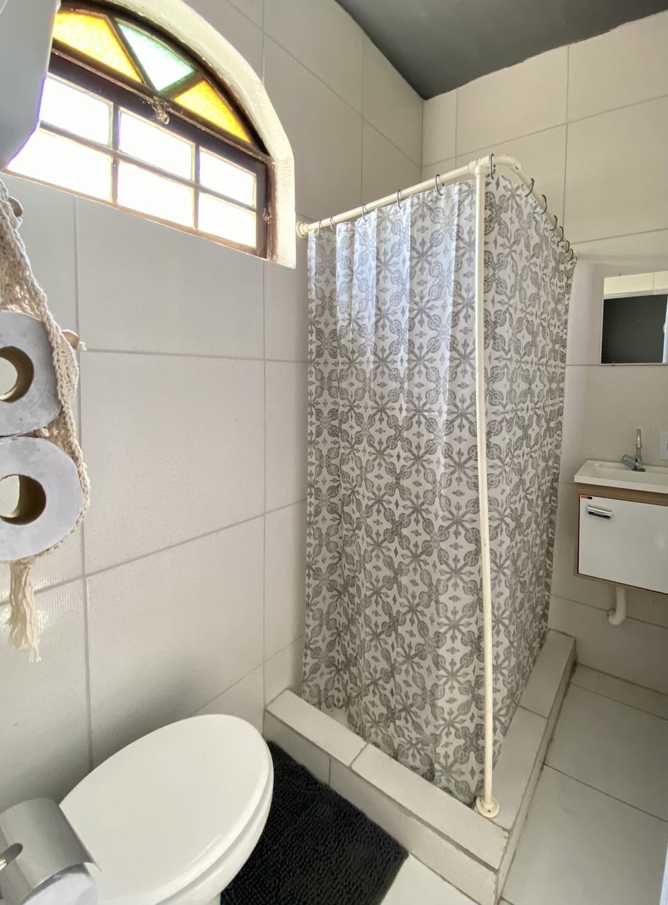 Family Suite | Bathroom | Shower, towels