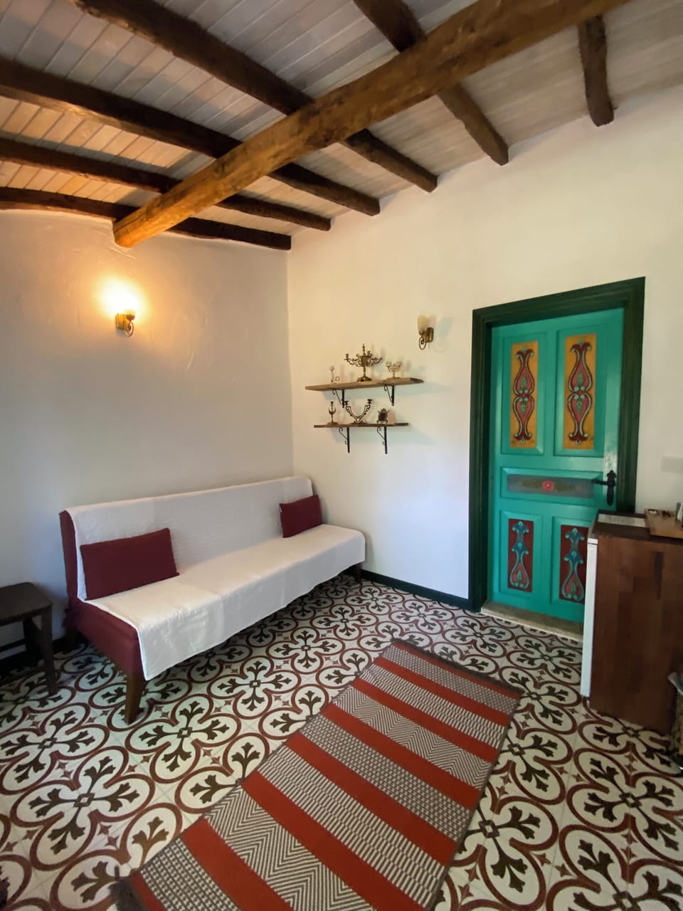 Comfort Suite, 1 Bedroom | Living area | LCD TV