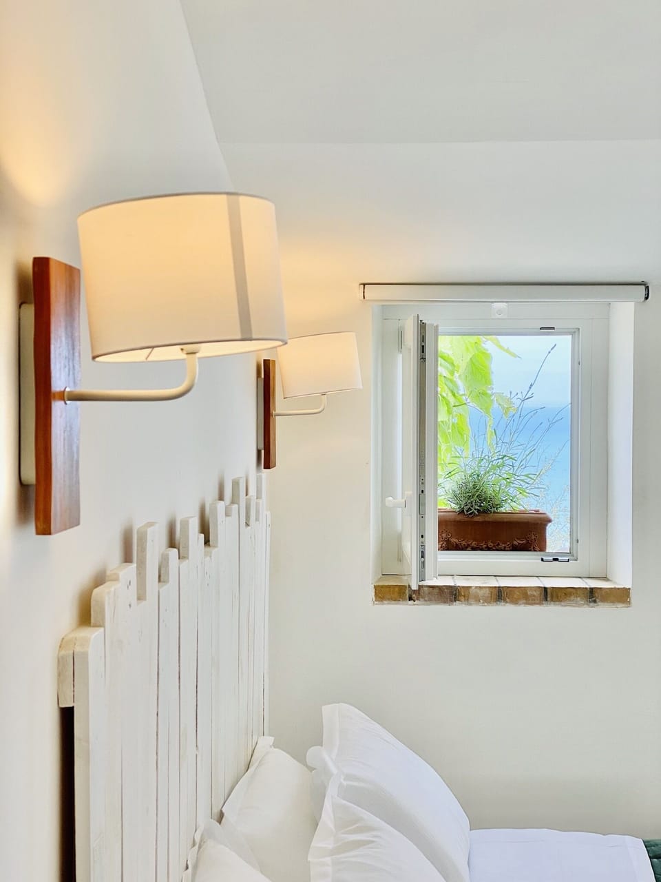 Superior Double Room, Sea View, Sea Facing | Minibar, individually furnished, blackout drapes, soundproofing