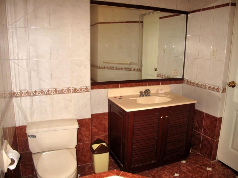 Shower, free toiletries, towels, soap
