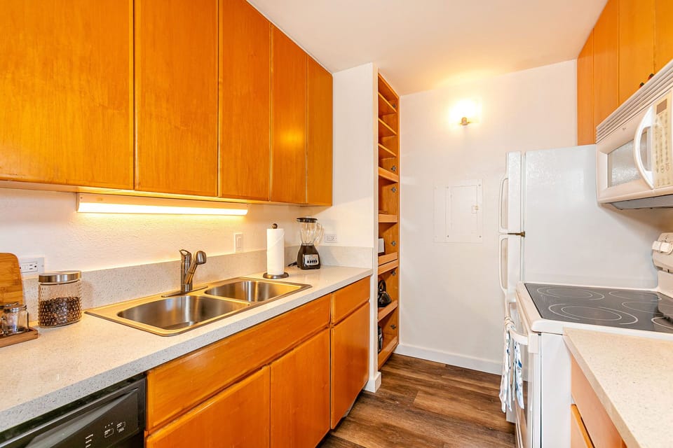 Fully Stocked Kitchen