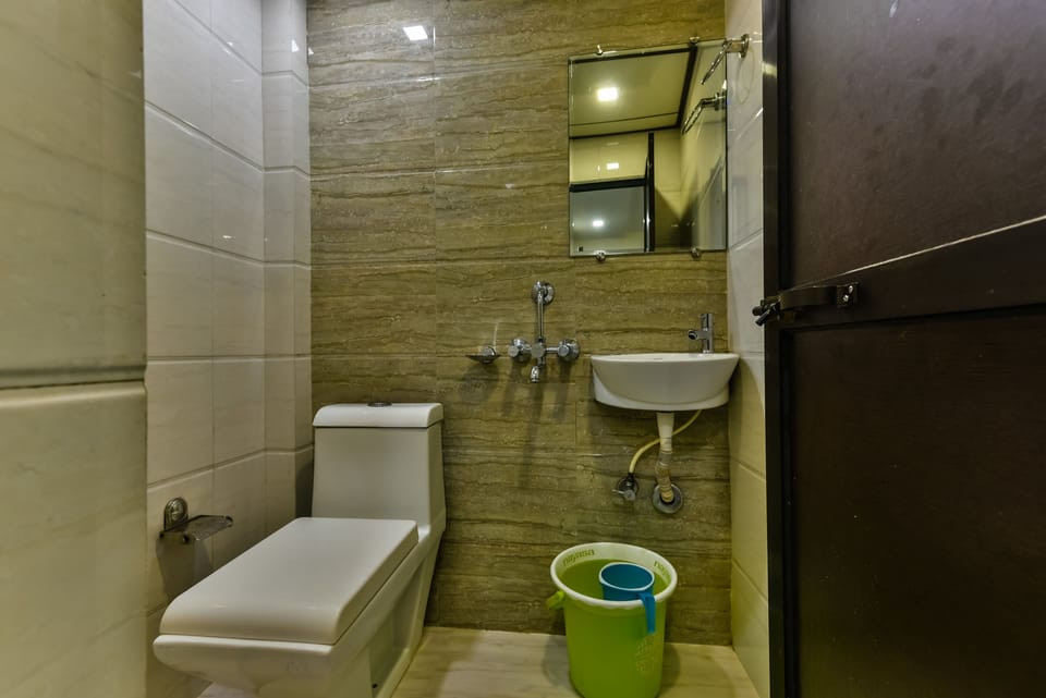 Shower, free toiletries, towels, soap