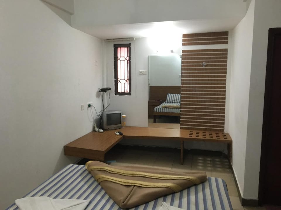 In-room safe, rollaway beds, free WiFi