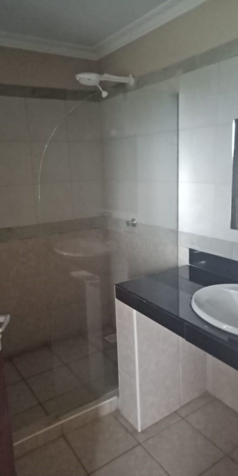 Deluxe Double Room | Bathroom | Shower, free toiletries, slippers, towels