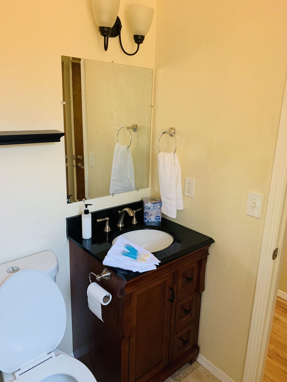 Full Bathroom #2