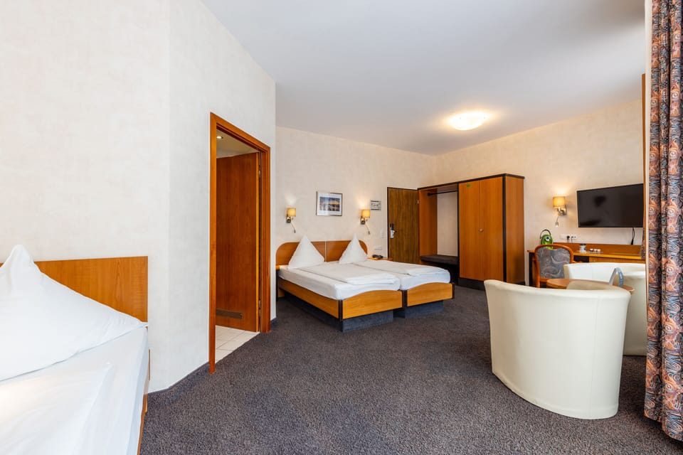 Triple Room, Private Bathroom | Individually decorated, individually furnished, desk, free WiFi