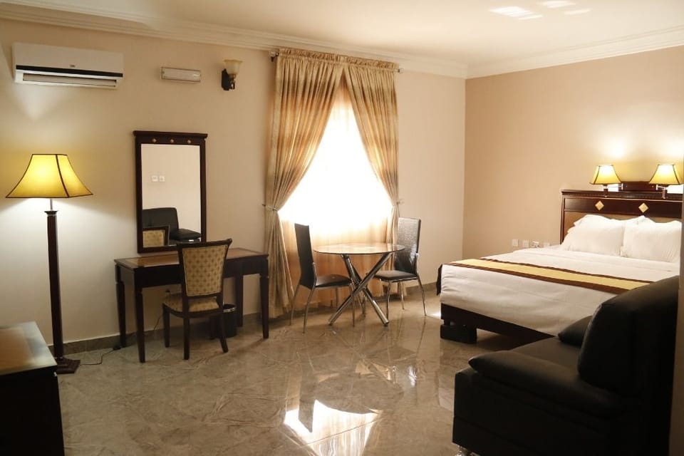 Classic Room, City View | Premium bedding, in-room safe, laptop workspace, free WiFi