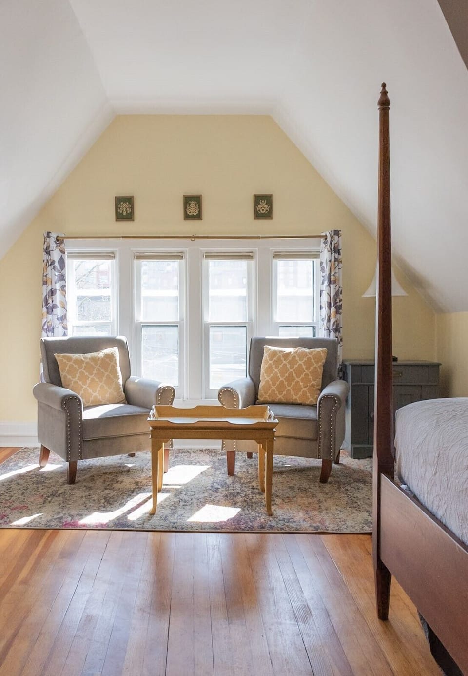 The Retreat | Desk, free WiFi, bed sheets