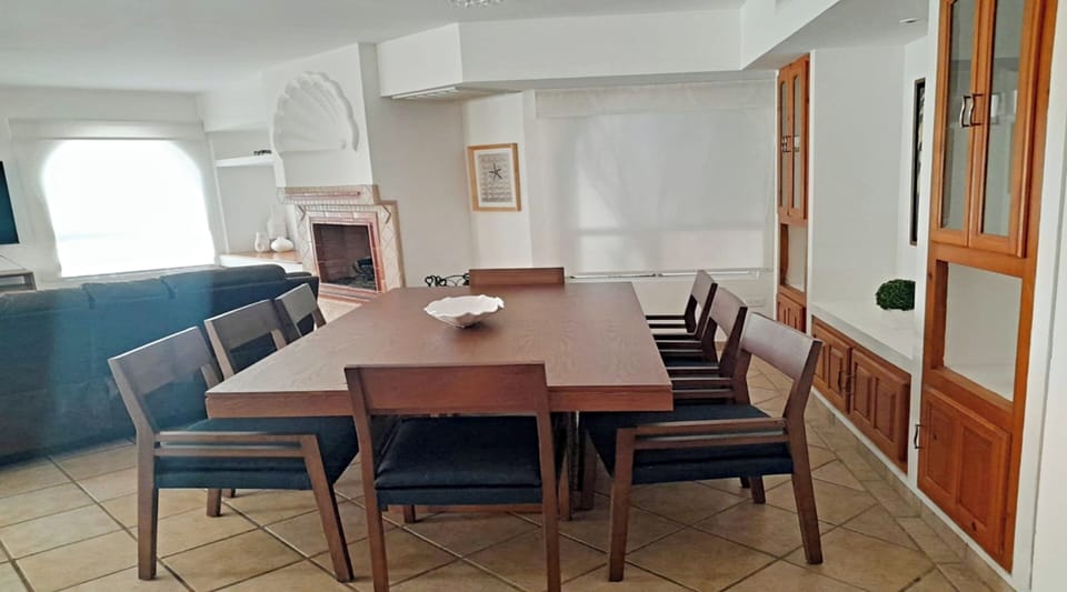 Family Villa | Dining room