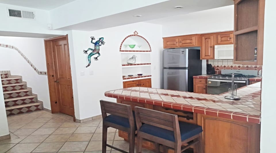 Family Villa | Private kitchen | Fridge, microwave, oven, stovetop