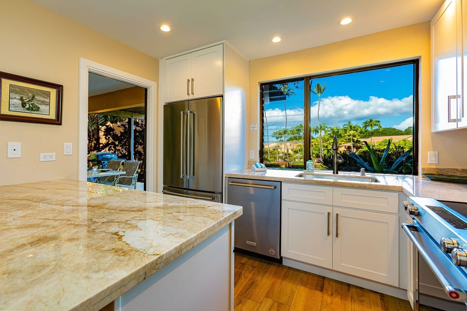 Kitchen Door for Easy Access to Outdoor Lanai Area Entertaining