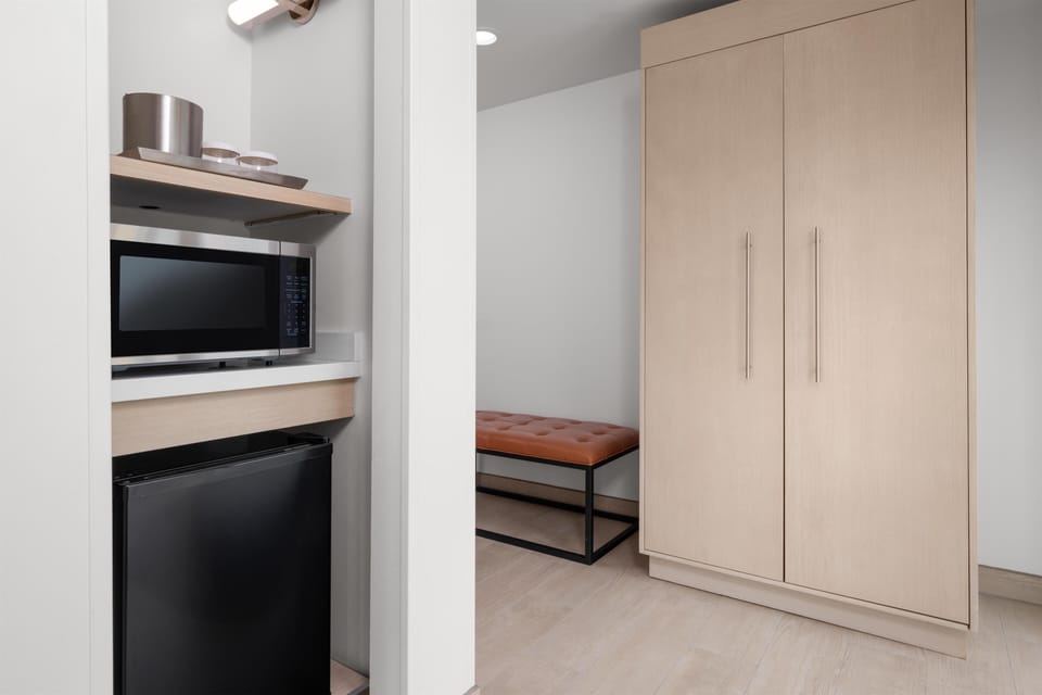 Standard Room, 1 Queen Bed, Non Smoking, Refrigerator | In-room safe, laptop workspace, iron/ironing board, bed sheets