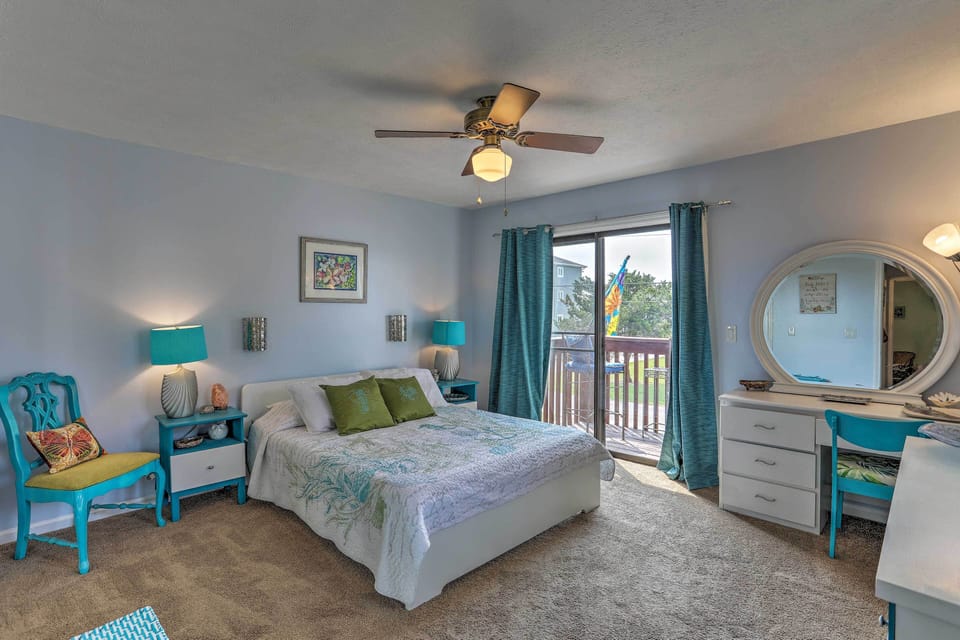Bedroom 1 | Queen Bed