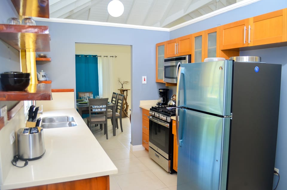 Apartment | Private kitchen | Full-size fridge, microwave, oven, stovetop