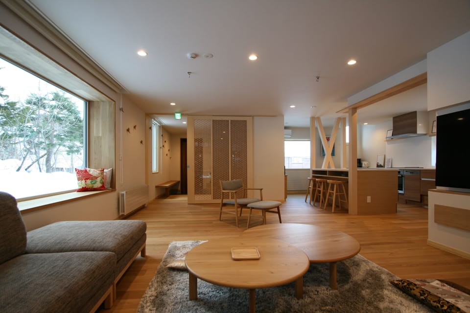 House, 4 Bedrooms | Living area | Flat-screen TV